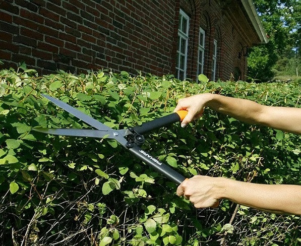 Nożyce do żywopłotu FISKARS PowerLever™ HS52 - obrazek 2